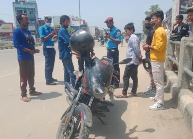 धनगढीमा  गाडीको ठक्करबाट दुई जना घाइते