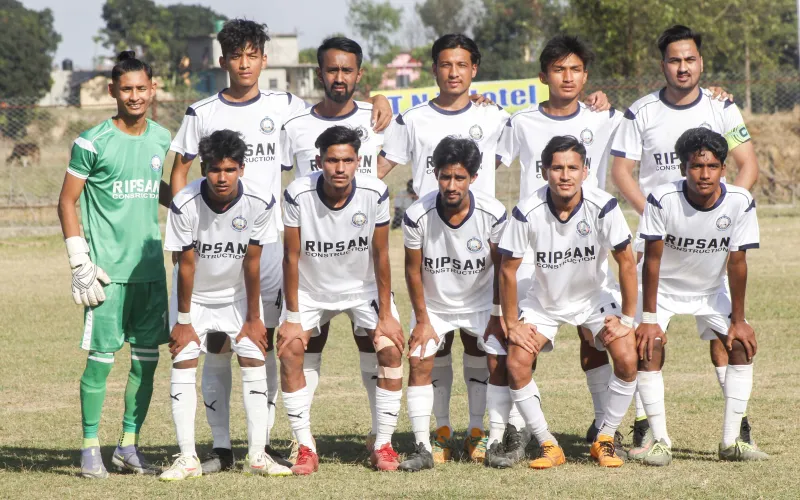 गौरीगङ्गा गोल्ड कप : नवलपरासी र बाजुरा भिड्दै, विजेता अन्तिम चारमा पुग्ने 