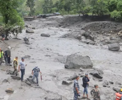 दार्चुलामा बाढीपहिरो : अझै भेटिएनन् बेपत्ता १० जना