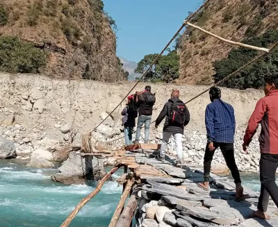 वर्षामा भत्किएको पुल अझै बनेन